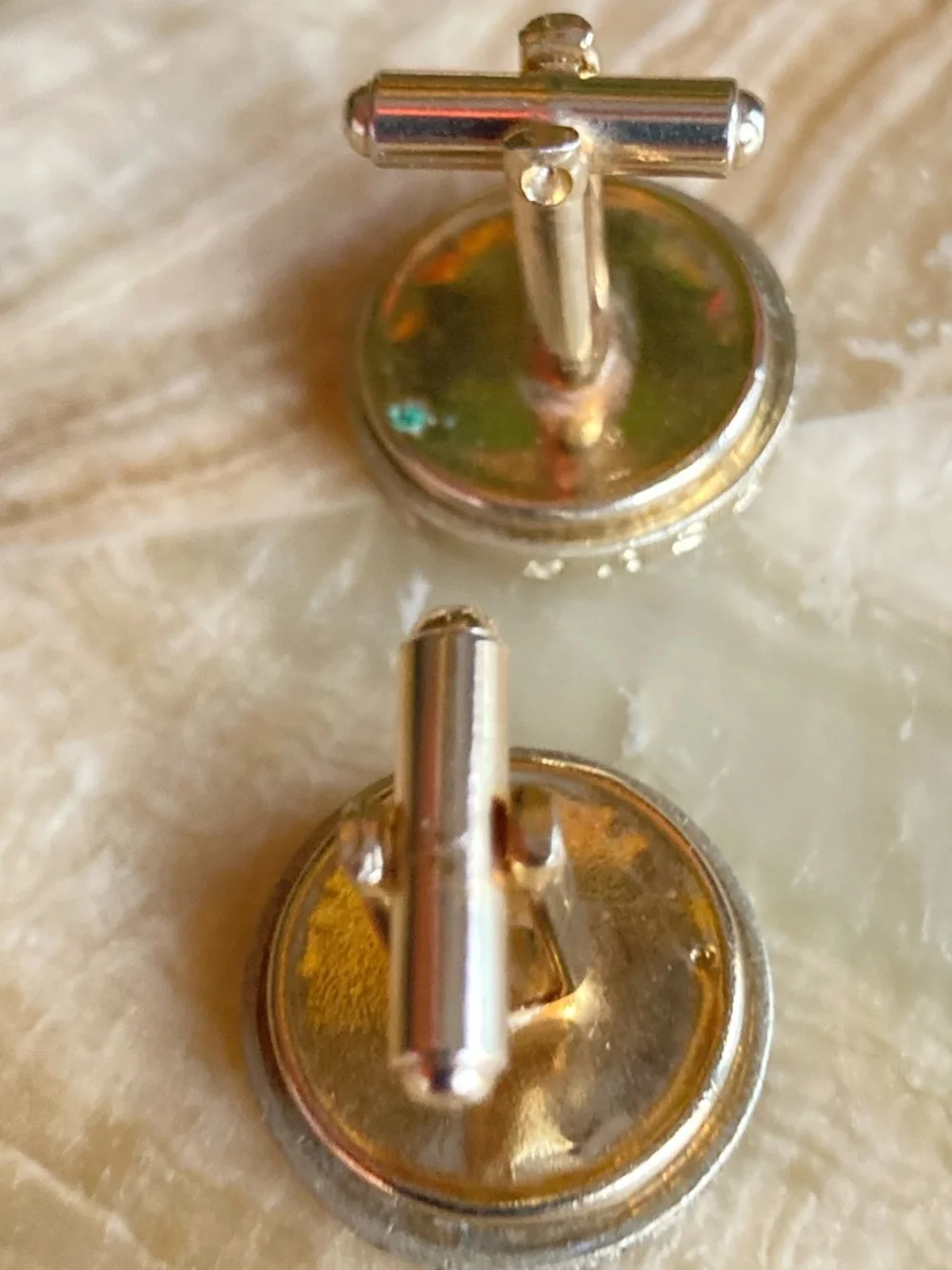 British £1 Coin Cufflinks – Royal Arms Shield Design – UK Currency